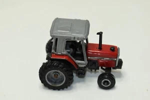Ertl 1:64 Massey Ferguson 3120 Tractor - Picture 1 of 4