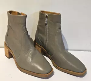HUSH PUPPIES Women's Comfort Leather Boots Light Grey Size US 6 EU 37 RRP $179 - Picture 1 of 9
