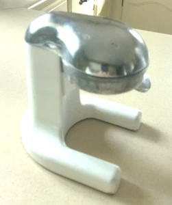 VTG Heavy Duty Manual Citrus Juicer Mid Century Kitchen Press  WORKS - Picture 1 of 3