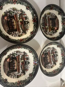 4 Royal Stafford Weihnachten verschneite Dorf Kamin 7,5 Pasta Salat Suppe SCHÜSSELN - Bild 1 von 5