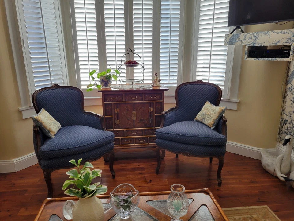 French style Bergere chairs in blue, Drexel furniture - Image 1 of 1