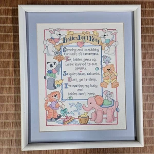 Leisure Arts BABYS DON'T KEEP Kreuzstich Kinderzimmer Baby fertig & gerahmt - Bild 1 von 3