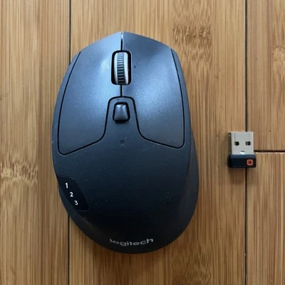 Logitech M720 Triathlon Multi-Device Wireless Mouse, Bluetooth TESTED READ DESC - Image 1 of 4