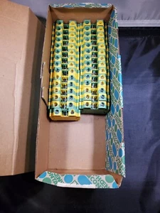 Phoenix Contact Grounding Terminal Block UT 16-PE/S - 3215915 Box of (31) - Picture 1 of 4