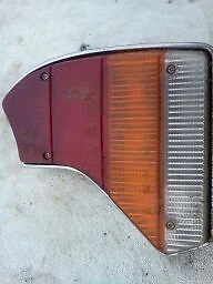 Jaguar Vanden Plas 1985-88 V12 Right Tail light #32a - Image 1 of 2