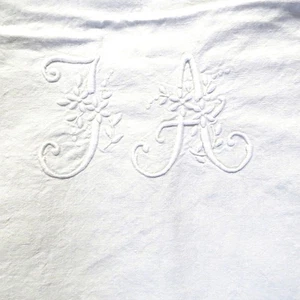 GRAND DRAP ANCIEN EN FIL DE LIN BLANC MONOGRAMME JA BRODE A LA MAIN 220cmx350cm - Photo 1/5