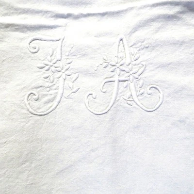 GRAND DRAP ANCIEN EN FIL DE LIN BLANC MONOGRAMME JA BRODE A LA MAIN 220cmx350cm - Photo 1/4