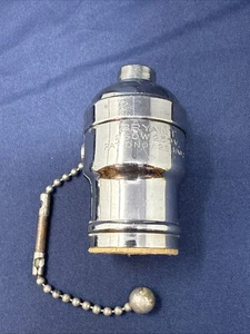 Antigua lámpara de luz BRYANT de colección enchufe niquelado cadena de tracción ¡¡BONITA!!! - Imagen 1 de 15