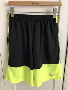 Nikes Boys Dri -Fit shorts age 13/15 XL vgc - Picture 1 of 8
