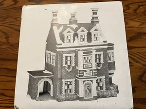 Dept 56 Dickens’ Village Dursley Manor #58329 from 1995 - Picture 1 of 3