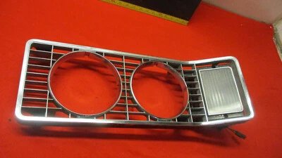 Mercury Montego 1972 1973 faro bisel con luz de estacionamiento lado izquierdo Foto 1 de 4