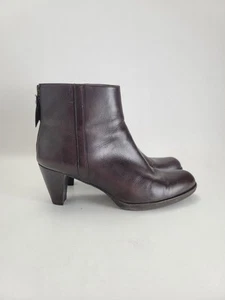 Stuart Weitzman Restart Back Zipper Brown Leather Ankle Boots Bootie 8 M - Picture 1 of 13