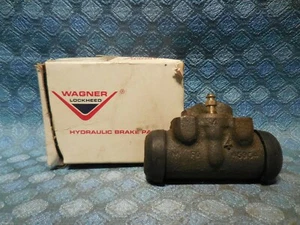 1964-1971 Jeep NORS Right Rear Wheel Cylinder 1965 1966 1967 1968 (SEE AD) - Picture 1 of 6