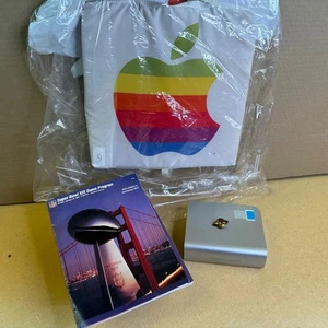 3er SET: CHEMISCH GEREINIGTES KISSEN + PIN + PROGRAMM für SuperBowl XIX Apple Macintosh - Bild 1 von 17