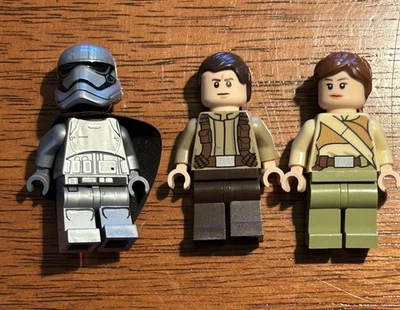 LEGO Star Wars Capitana Phasma Minifigura sw0684 más dos Minifiguras adicionales Foto 1 de 4