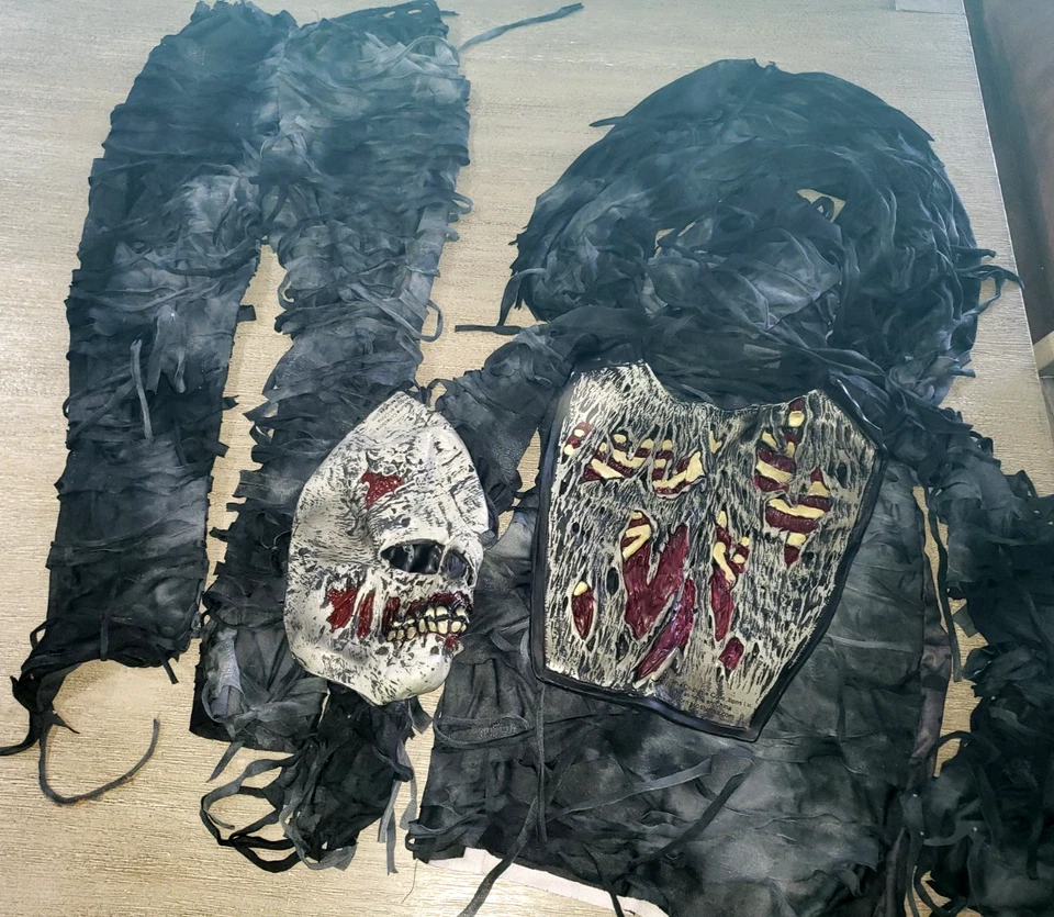 DISFRAZ DE HALLOWEEN ZOMBIE 4 piezas para niños mediano 8/10 andrajoso ¡ATERRADOR OSCURO! WALKING DEAD Foto 1 de 1