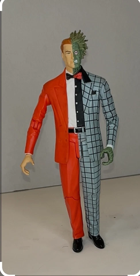 7-дюймовая экшн-фигурка 2008 TWO-FACE Batman Rogues Gallery Secret Files DC#B158 - Изображение 1 из 1