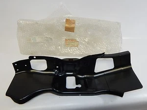 Nuevo OEM 1999-2001 Isuzu VehiCROSS Panel de refuerzo del pilar superior izquierdo trasero - Imagen 1 de 4