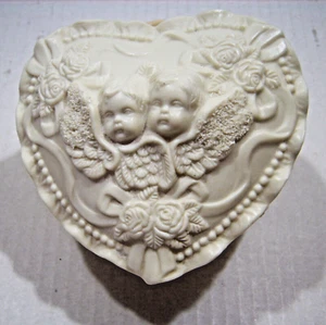 Vtg White Porcelain Bisque Cherub Angel Heart & Roses Trinket Vanity Box Gift - Picture 1 of 13