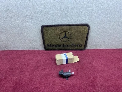 Mercedes Benz Switchover Valve A1408001478 NOS - Image 1 of 4