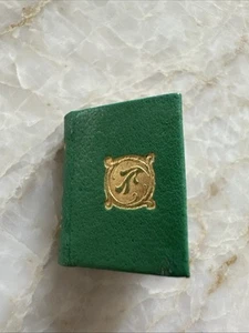 Micro Miniature Book Peter Rabbit Jane Bernier Borrowers Press #147 - Picture 1 of 4