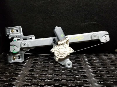 05 06 07 DODGE MAGNUM REGULADOR VENTANA LATERAL PASAJERO TRASERO DERECHO Y MOTOR OEM Foto 1 de 4