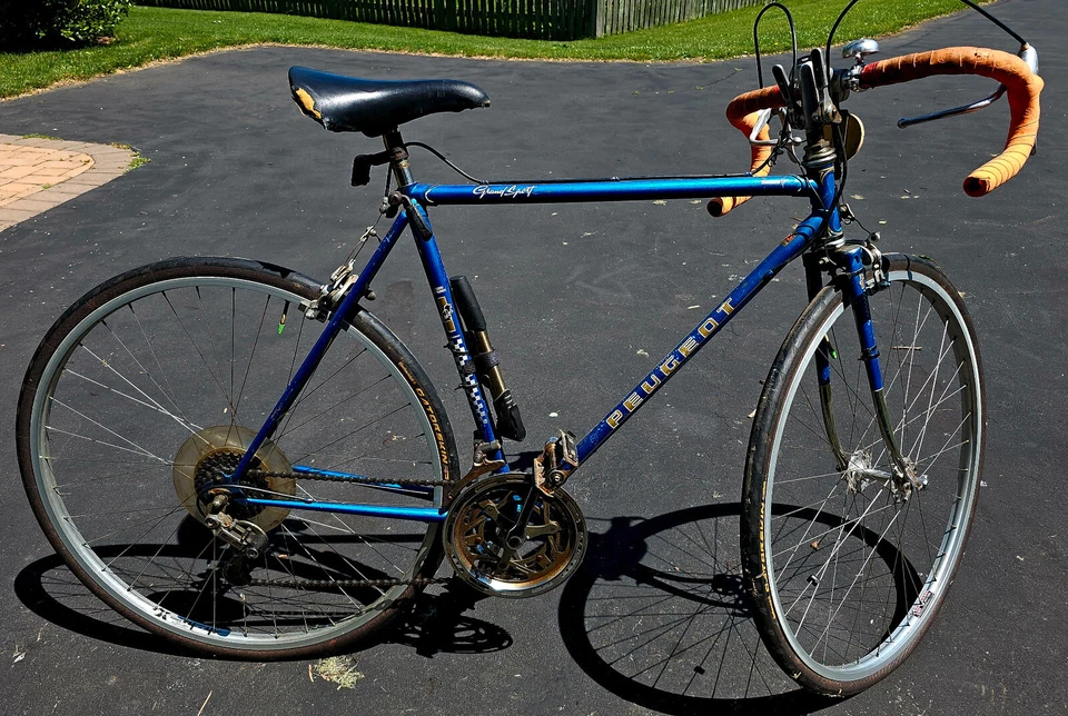 Peugeot Vintage Mens Road Bike 10 speed 27" wheels modernized - Image 1 of 4
