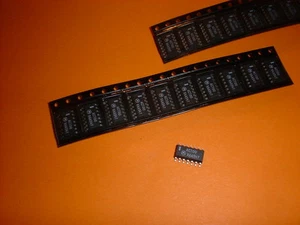 10x 74ACT00 SMD Quad 2-input NAND Motorola - Picture 1 of 1