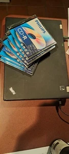 Desktop mit Windows 95 Und CD's Beliebt bei vergessliche Batchelorstudenteb - Bild 1 von 1