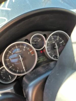 06-08 MAZDA MX-5 MIATA PAINEL DE VELOCÍMETRO (MPH): TRANSMISSÃO MANUAL, COM ABS  - Imagem 1 de 4