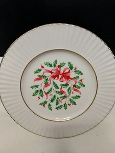 4 Lenox HOLIDAY Sculpted Christmas 8.5" Ribbon & Holly Salad Plates - Picture 1 of 2