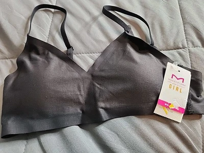 MaidenForm Youth Girl Black Contour Bra Size Medium Adjustable Straps Super Soft - Image 1 of 4