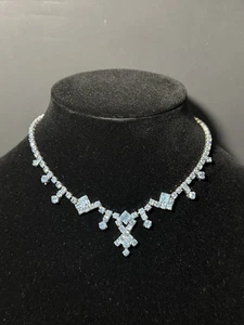 Collar vintage de pedrería borrosa tono plata - Imagen 1 de 13