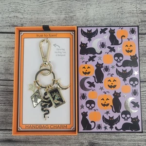 Bolso de mano con temática de Halloween fiel a la forma bolso con encanto llavero, serpiente del tarot... - Imagen 1 de 2