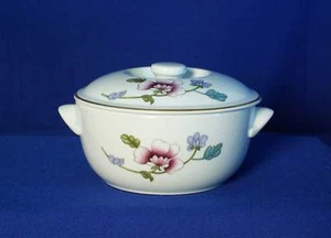 Royal Worcester Astley Casserole 1 Pint Round Covered Porcelain England - Picture 1 of 5