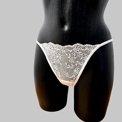 La Perla Exklusiver String, Tanga in Weiß Gr. 42  mit Lochmuster *Luxus Neu - Bild 1 von 4