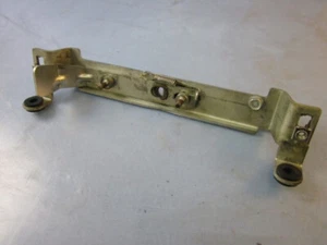 MOTO GUZZI Cerradura de asiento usada v75 etc GU27462085 Used seatlock v75 etc - Imagen 1 de 3