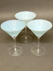 Splendido set vintage di tre grandi bicchieri a stelo Martini/Margarita blu acqua - Foto 1 di 5