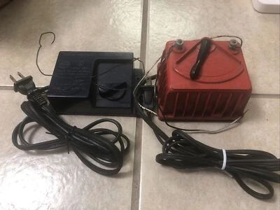 Transformador Lionel Trainmaster tipo juguete 4050 7,5 VA y realista 390-J 6VA Foto 1 de 4