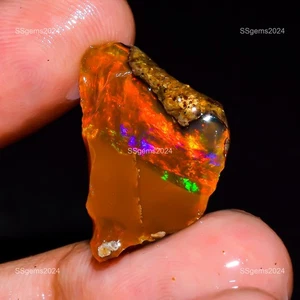 9.5 Cts BIG Opal Rough Natural Ethiopian Oil Opal Raw, Fire Opal Gemstone - Picture 1 of 6