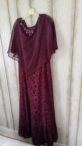 WOMANS FORMAL DRESS--SIZE 16--FULL LENGTH - Picture 1 of 9