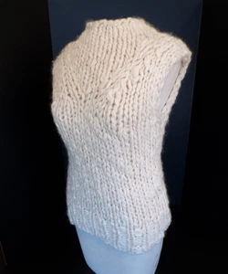 BCBG Maxazria cremefarbener ärmelloser Grobstrickpullover aus Wolle Größe Medium - Bild 1 von 10