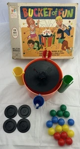 Bucket of Fun Game 1968 de Milton Bradley completo/funciona en excelente estado envío gratuito - Imagen 1 de 11