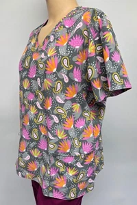 Womens Scrub Top Divine Stretch 2 Pocket 2X Polyester Floral Paisley - Picture 1 of 4