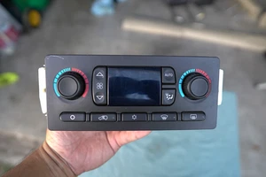 03-06 Silverado Sierra Auto Heater Digital Climate Control BLUE LED  - Picture 1 of 5