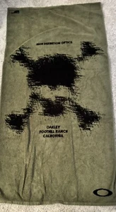 Oakley Scatter Skull Towel - Picture 1 of 2