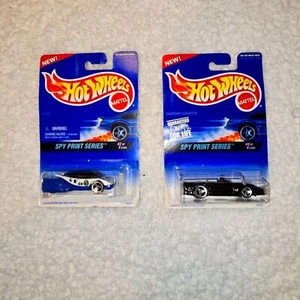 Hot Wheels Spy Print Series 2 of 4 Alien 4 of 4 Custom Corvette - Picture 1 of 6