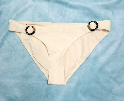 Parte inferior de bikini Red Carter Swim Hipster crema imitación caparazón de tortuga anillos 10 Foto 1 de 4