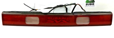 Luz de freno trasera tapa maletero central Subaru SVX 1992-97 OEM P/N 84251PA011 Foto 1 de 4