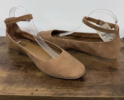 Ana Ankle Strap Ballet Flats in Tan New 9.5, Damage To Box - Image 1 of 4